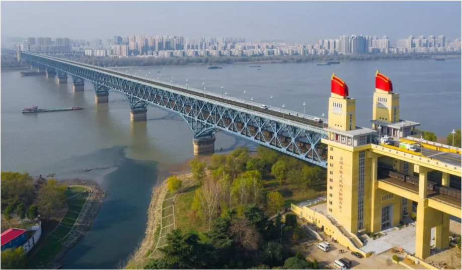 南京长江大桥.png